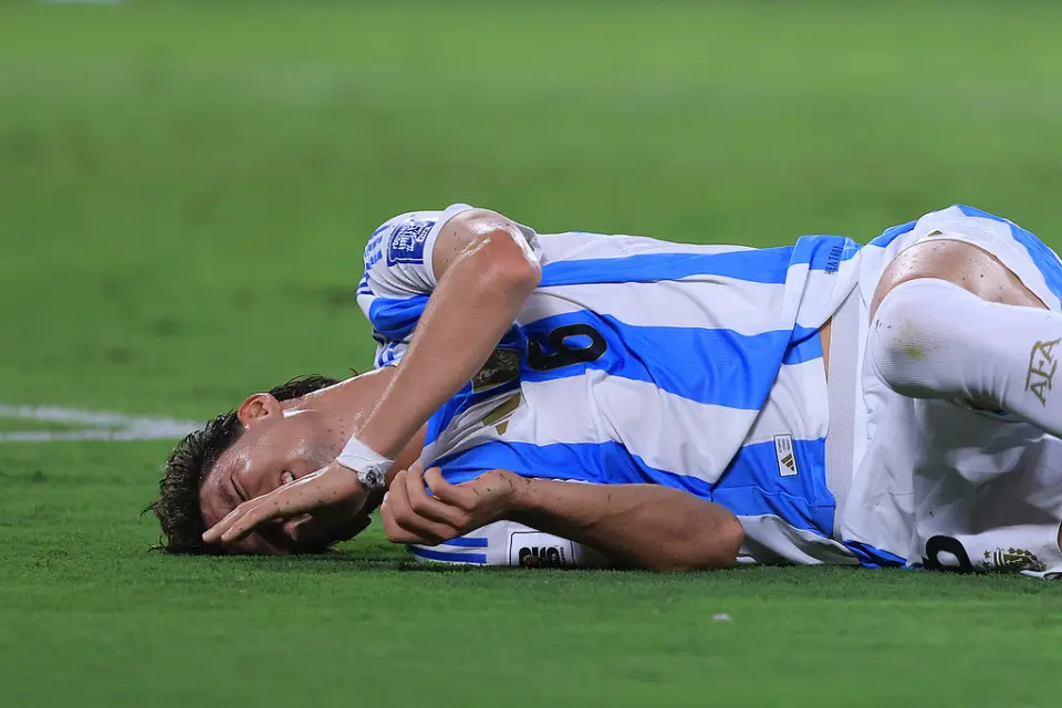 两大神锋先, 排在第一, 射正