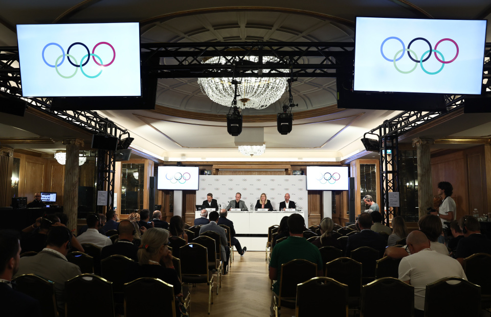 om, us, WDqRt om, us, WDqRt